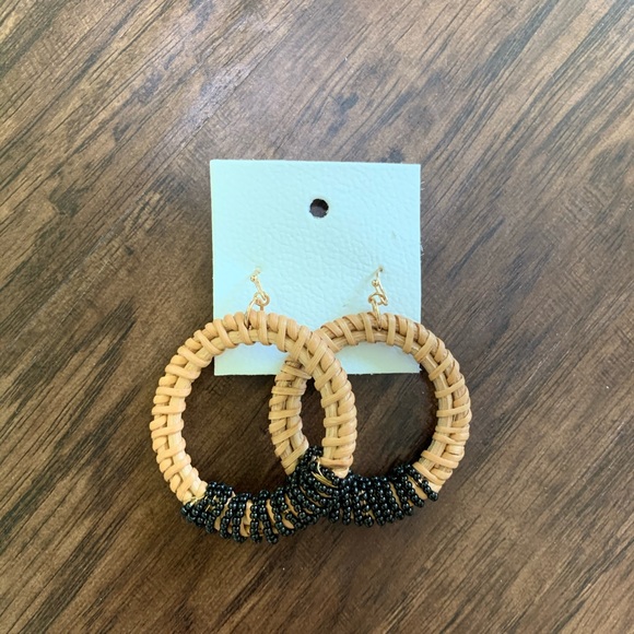 Free people manu bay hoop earring - Picture 7 of 9